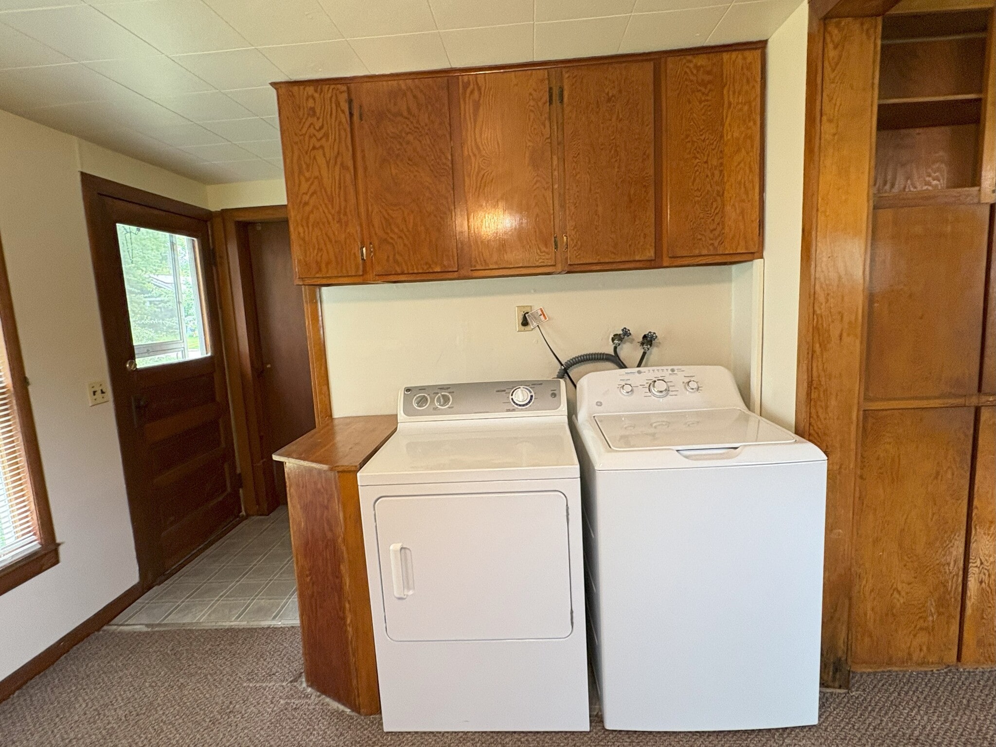 Building Photo - 1116 E Davenport St