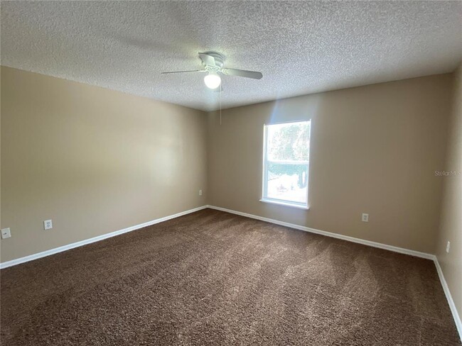 Building Photo - 30302 Double Dr