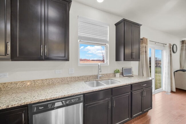 Building Photo - 4255 Fraser Cir