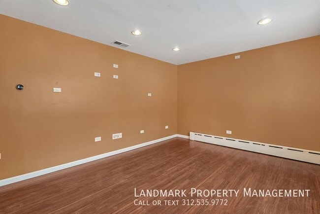 Building Photo - 6 E Eureka Dr