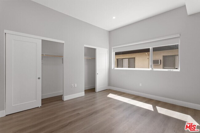 Building Photo - 1223 Hayworth Ave