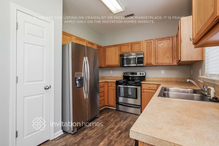 Building Photo - 4903 Abercromby St