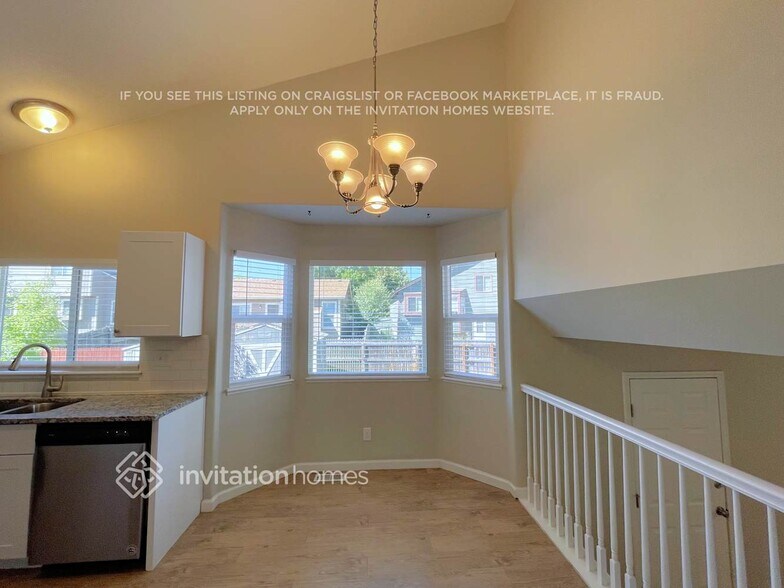 Building Photo - 5844 Santana Dr
