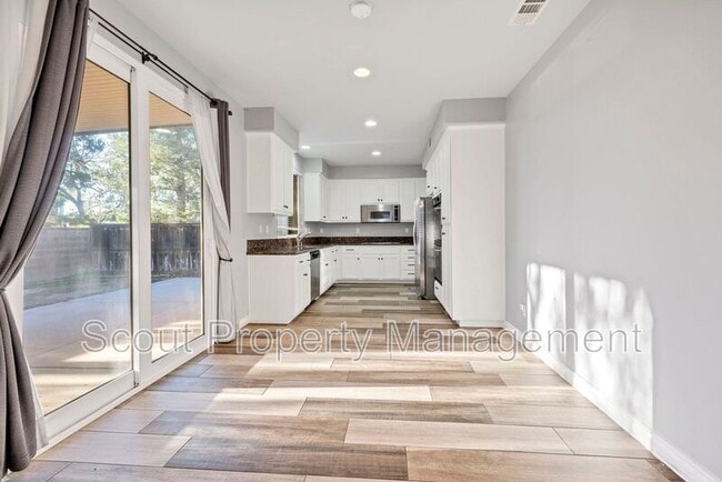 Building Photo - 27427 Lock Haven Ct