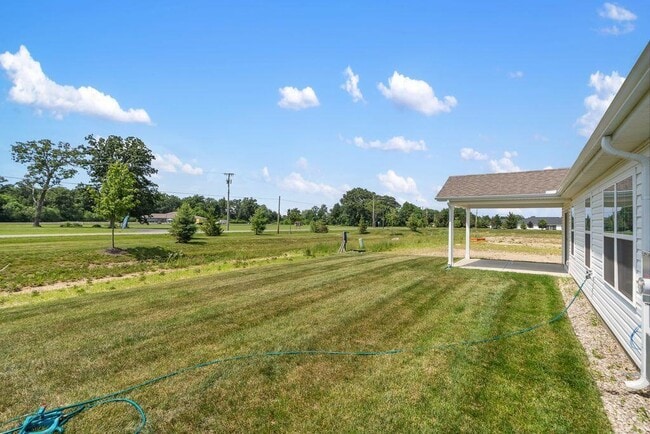 Building Photo - 414 Emily Dr