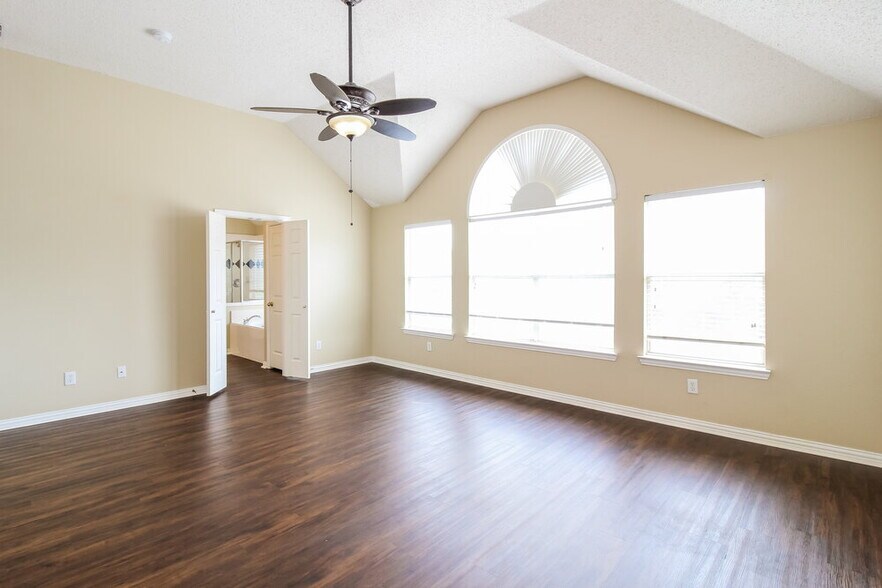 Building Photo - 1619 Marble Falls Dr