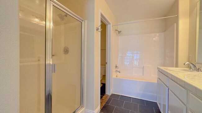 Building Photo - 37 Hinterland Way