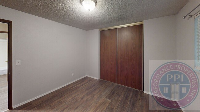 Building Photo - odo7401