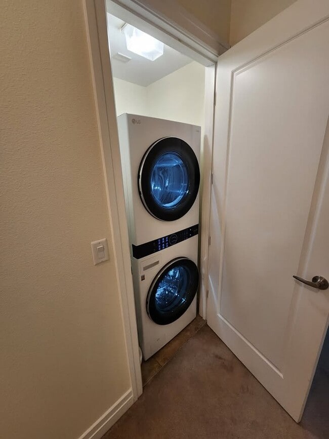 Building Photo - 331 Cleveland St