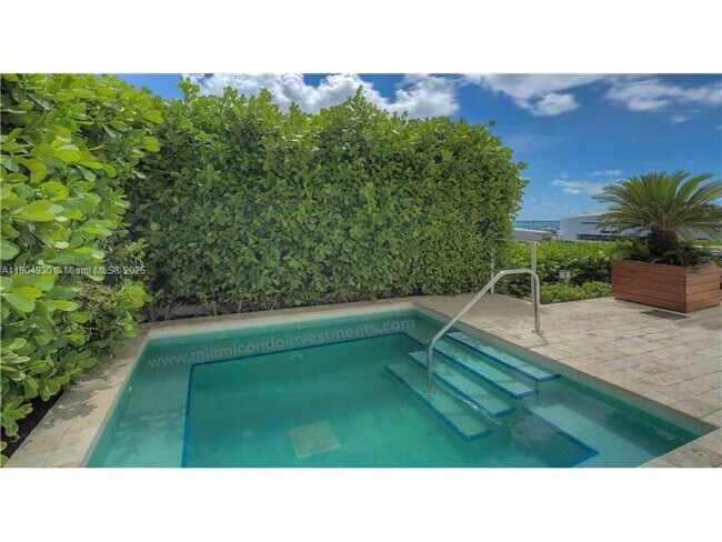 Building Photo - 1040 Biscayne Blvd