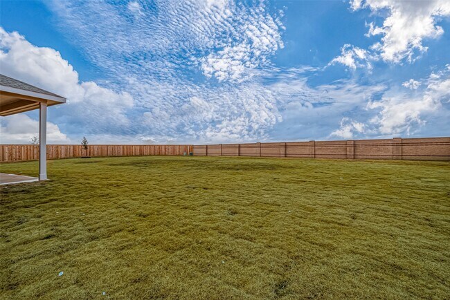 Building Photo - 11255 Tropical Forest Wy