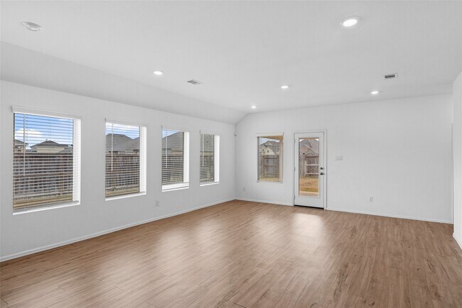 Building Photo - 3705 Paloma Fls Ln