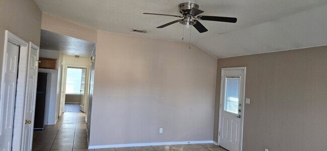 Building Photo - 3302 Alicante Ct