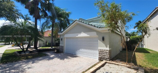 Building Photo - 833 Vista Meadows Dr