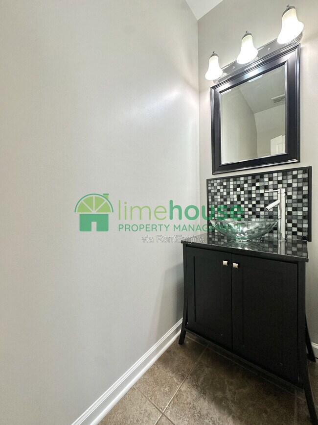 Building Photo - 1503 Vinsa Ct
