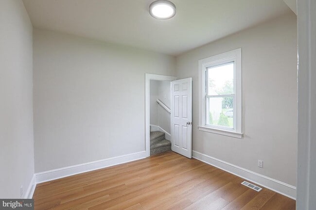 Building Photo - 6512 Golden Ring Rd