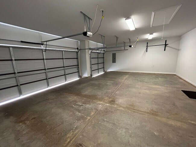 Building Photo - 115 Pomelo St