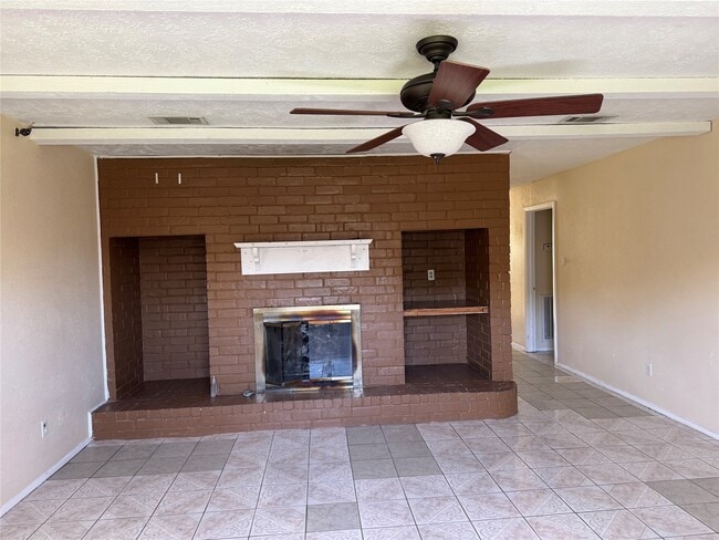 Building Photo - 8426 Avington Rd