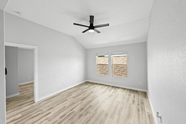Building Photo - 4 Bedroom Corner Lot Rental with Spacious ...