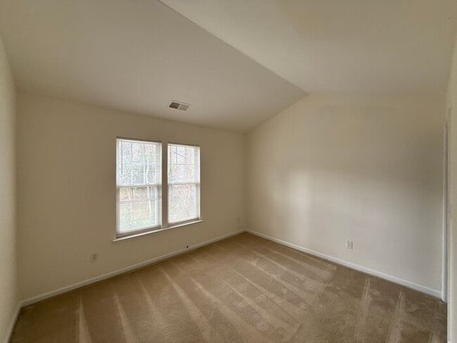 Building Photo - T.R. Lawing Realty Property