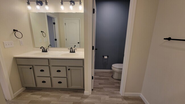 Building Photo - New 4-Bedroom Home In Mount Washington– Storage Galore