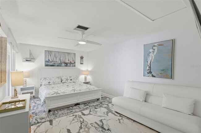 Building Photo - 573 Boca Ciega Point Blvd N