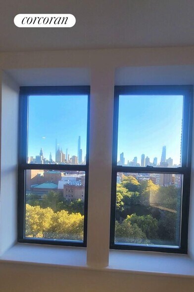 Building Photo - 45 W 81st St