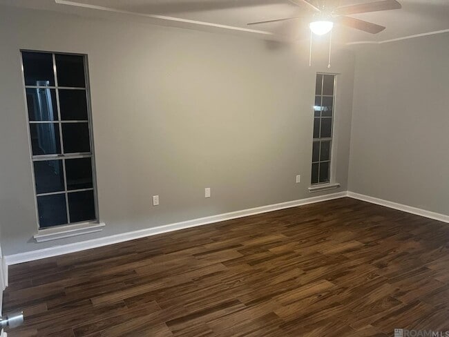 Building Photo - 1719 Tallwood Dr