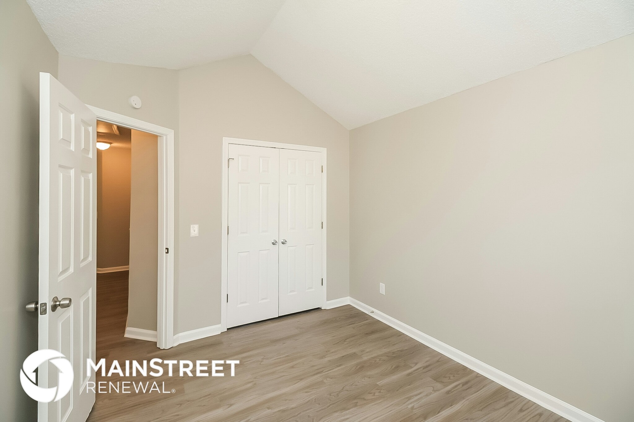 Building Photo - 210 Teak Ln