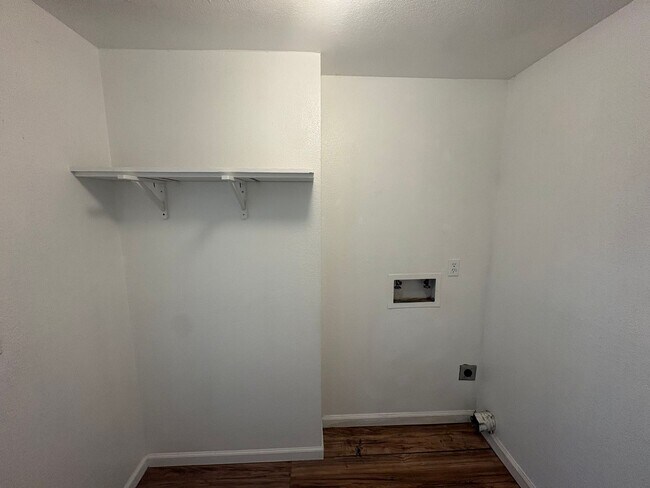 Building Photo - 939 49th Ave Pl