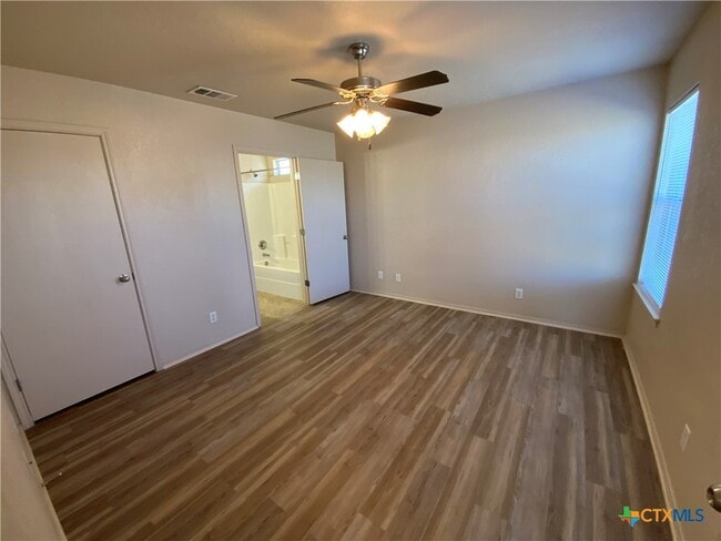 Building Photo - 2212 Bellmont