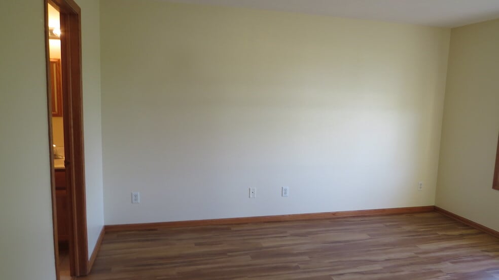 Master Bedroom - 601 Southwest 4th Street