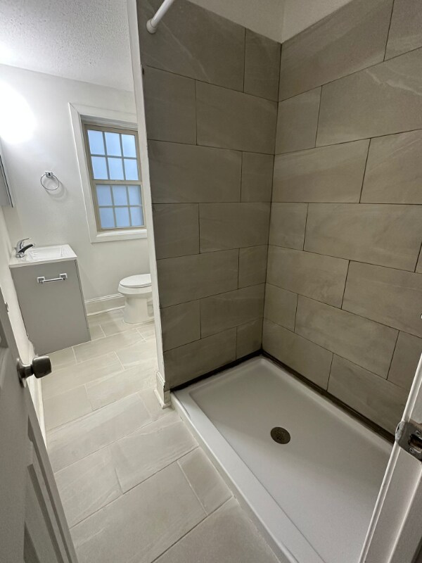 Building Photo - 172 S Portage Path