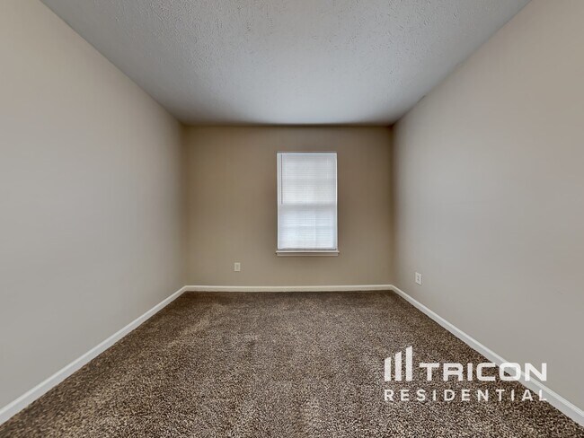 Building Photo - 8140 Carina Dr