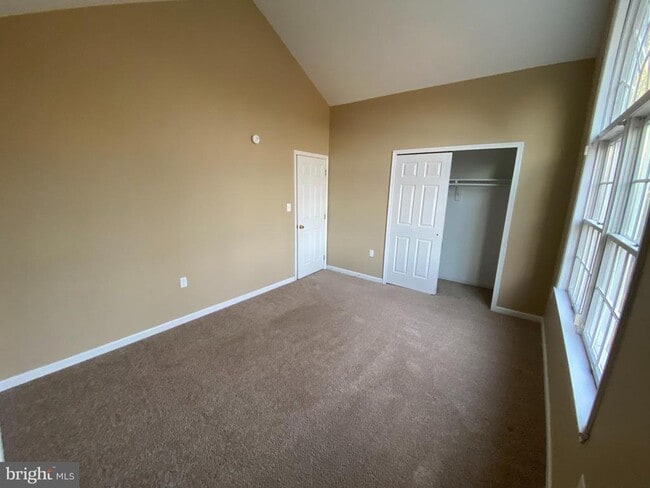 Building Photo - 47 Pikeview Dr