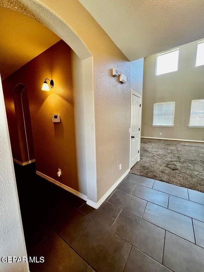 Building Photo - 11044 Bullseye St