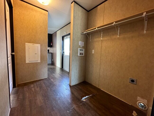 Building Photo - 304 N Foote Ave