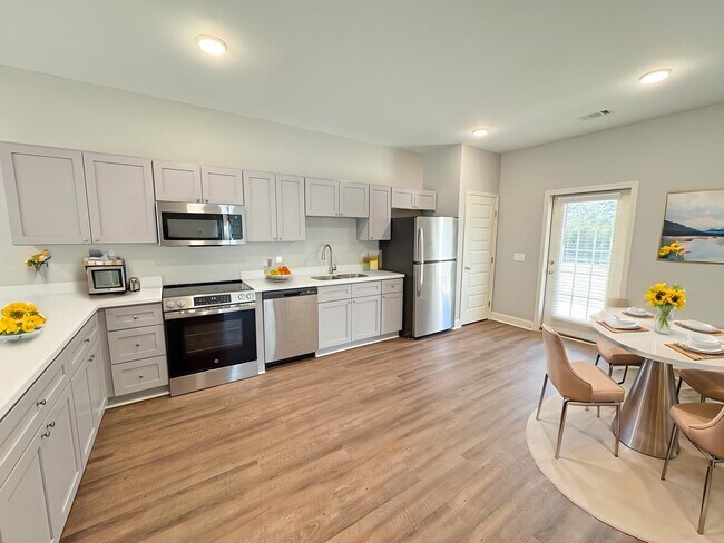 Building Photo - 232 Firefly Ln