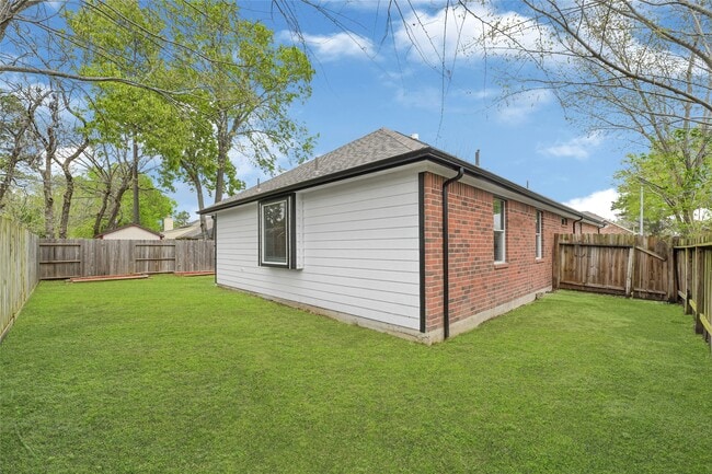 Building Photo - 22127 Nobles Crossing Dr