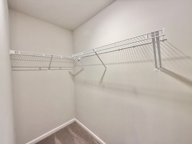 Building Photo - **OFFERING RENT PROMOTION FOR FIRST 6 MONTHS, WAIVED APPLICATION FEES & $200 MOVE IN PROMOTION** ...