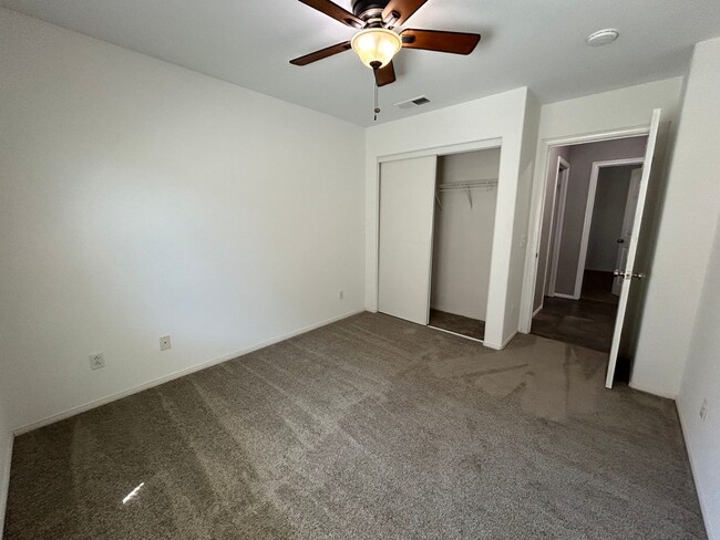Building Photo - 29410 Falling Leaf Dr