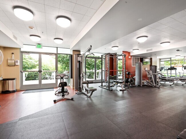 Building Photo - FULLY FURNISHED Waterfront Pearl Condo w/most utilities/2 parking spaces/most utilities