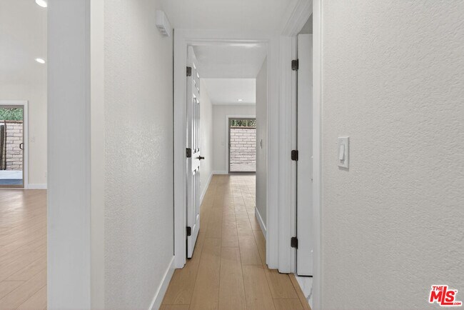 Building Photo - 31076 Via San Vicente