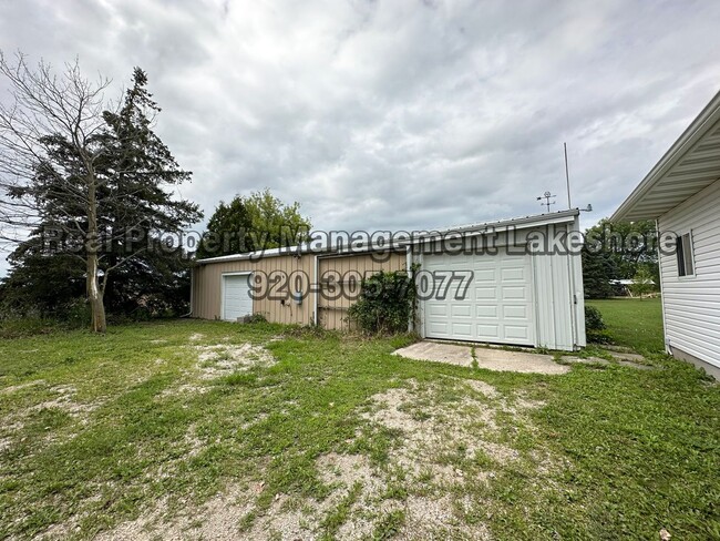 Building Photo - Peaceful 3 Bedroom, 2 Bathroom House for R...