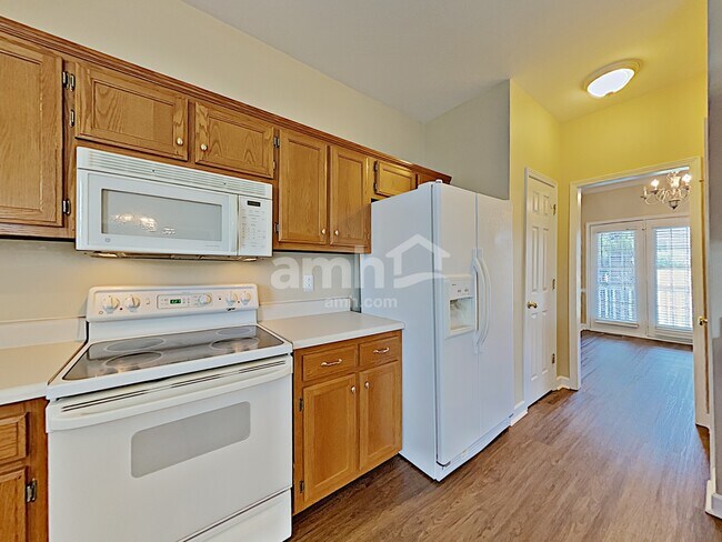 Building Photo - 2662 Hansford Dr