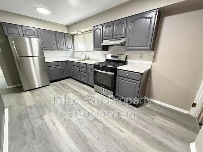 Building Photo - 24 Barto Dr