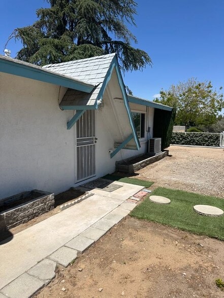 Building Photo - 16119 Spruce St