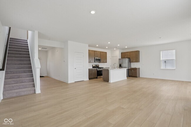 Building Photo - 15480 Postman Rd