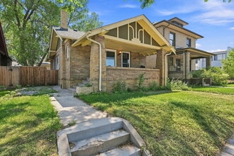 Building Photo - $3,195.95-  3 Bed, 2 Bath Home in Denver with Private Outdoor Area!