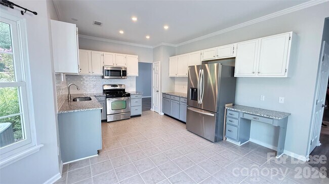 Building Photo - 9128 Twilight Hill Ct